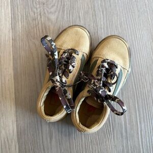 Vans Old Skool Camo Lace-Up Sneakers Shoes Kids 10.5